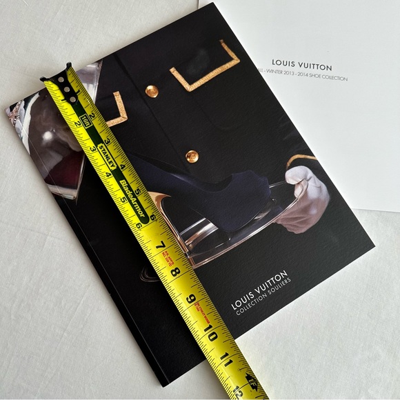 Authentic Louis Vuitton 2013-2014 Shoe Collection Book - Picture 11 of 11